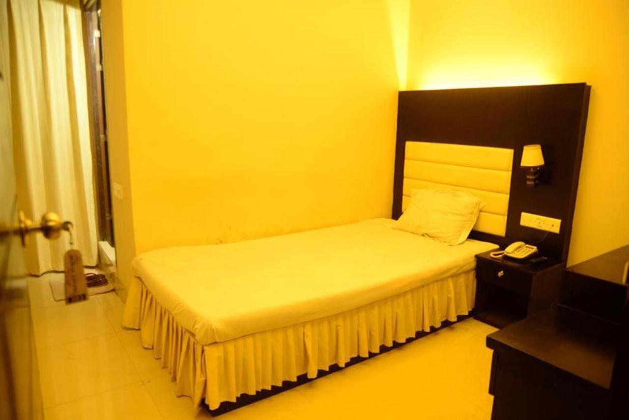 Hotel Royal Living Hotel&Suites Chittagong Buitenkant foto