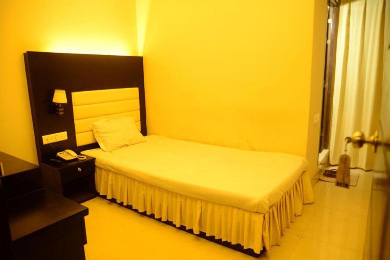 Hotel Royal Living Hotel&Suites Chittagong Buitenkant foto